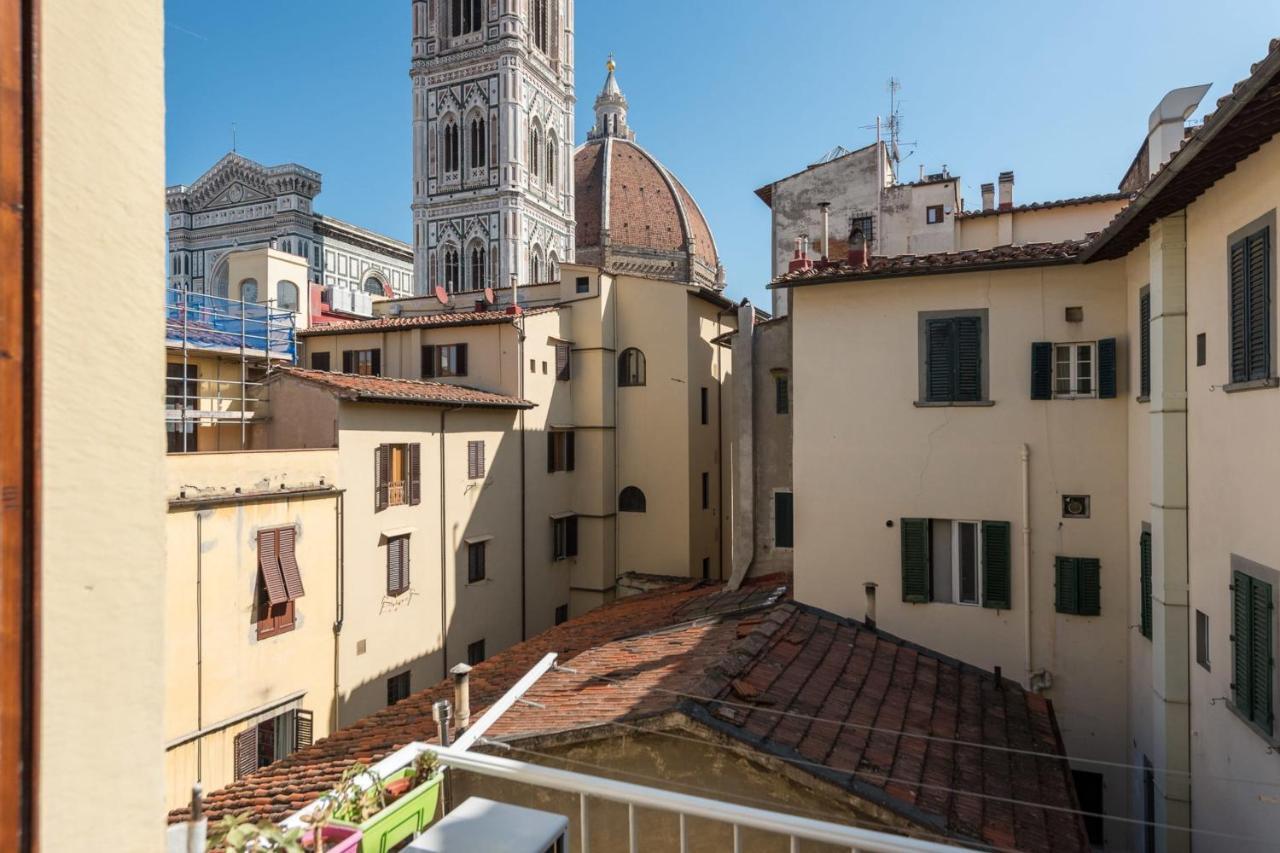 Charming 2Bed Apartment Overlooking Duomo - Hosted By Sweetstay Φλωρεντία Εξωτερικό φωτογραφία