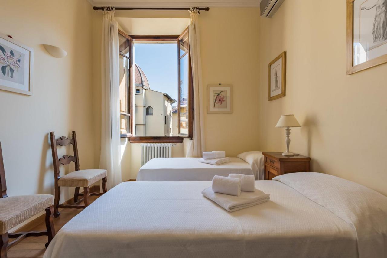 Charming 2Bed Apartment Overlooking Duomo - Hosted By Sweetstay Φλωρεντία Εξωτερικό φωτογραφία