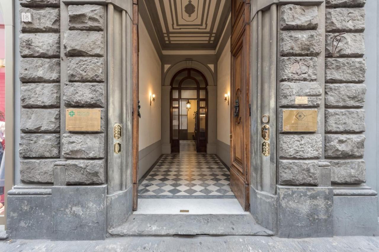 Charming 2Bed Apartment Overlooking Duomo - Hosted By Sweetstay Φλωρεντία Εξωτερικό φωτογραφία