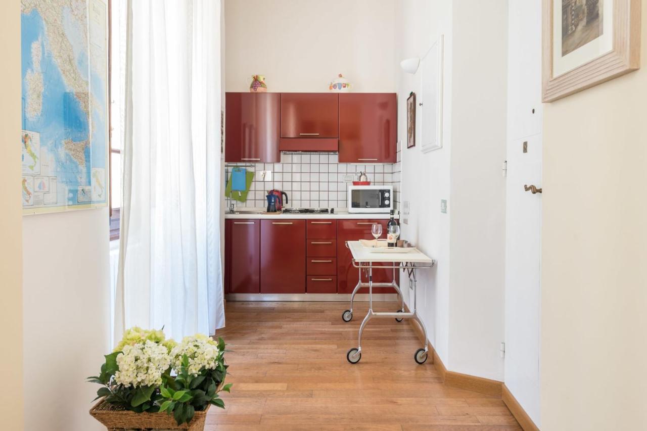 Charming 2Bed Apartment Overlooking Duomo - Hosted By Sweetstay Φλωρεντία Εξωτερικό φωτογραφία